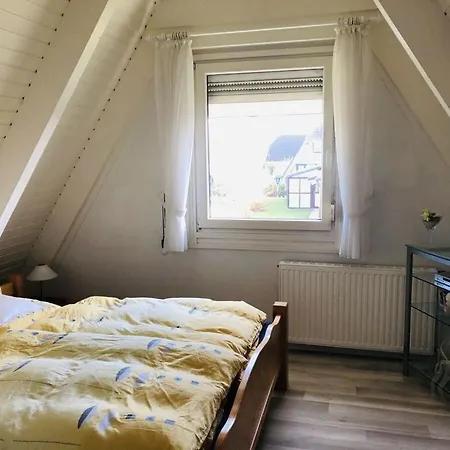 Frog Modern Retreat Holiday home Hoddersdeich