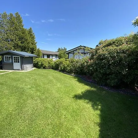 Holiday home Frog Modern Retreat